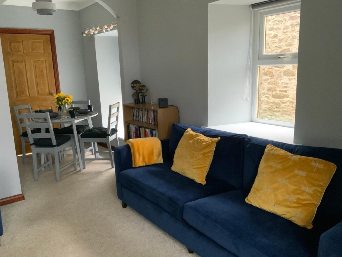 The Granary At Tinto Retreats, Biggar Is A Gorgeous 3 Bedroom Stone Cottage Wiston  Exterior foto